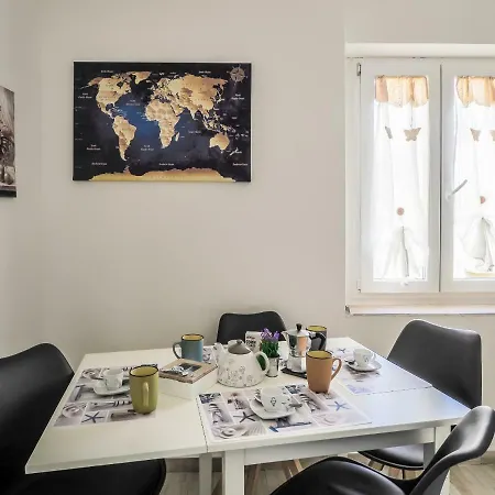 Giramondo Apartment La Spezia
